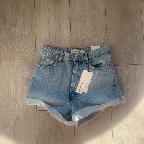 Zara Jean Shorts - Picture 1 of 2